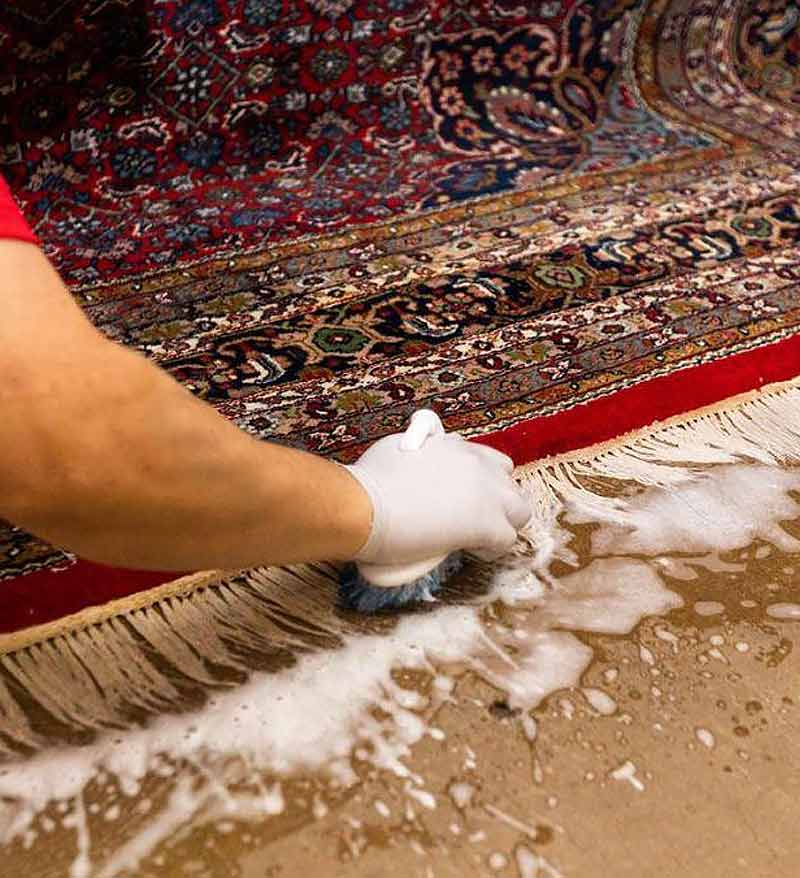 La Perse LAINE ET SOIE : Restauration, réparation et nettoyage de tapis d’Orient sur Lyon, Saint-Etienne, Bourg-en-Bresse et les alentours. Restauration Artisanale à la Main : Réparation des franges de tapis. Réparation des lisières de tapis. Traitement des trames de tapis. Relainage de tapis. Raviement des couleurs de tapis. Traitement des mites de tapis. Dépoussiérage et dessablage de tapis. La Nettoyage artisanale à l’ancienne exclusivement à la main : lavage, nettoyage de tapis.  Intervention sur sur Lyon, Saint-Etienne, Bourg-en-Bresse et les alentours