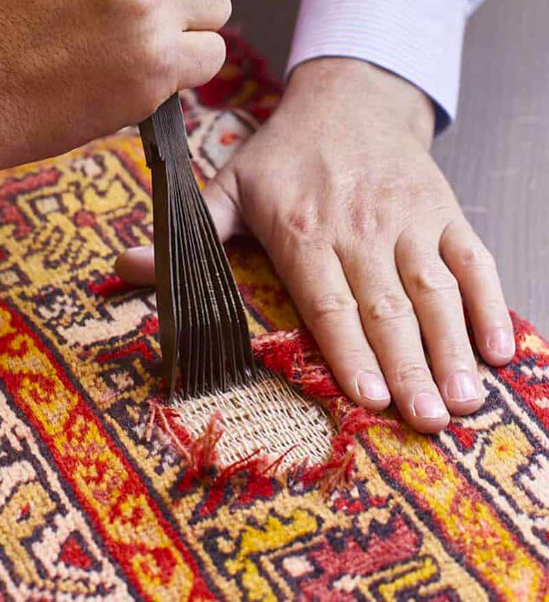 Restauration de tapis - La Perse LAINE ET SOIE  sur Lyon, Saint-Etienne, Bourg-en-Bresse et les alentours: Réparation restauration de tapis et tapisserie : réparation des lisières, restauration des franges de tapis, traitement des trames, resserrage des nœuds de tapis. Intervention sur sur Lyon, Saint-Etienne, Bourg-en-Bresse et les alentours